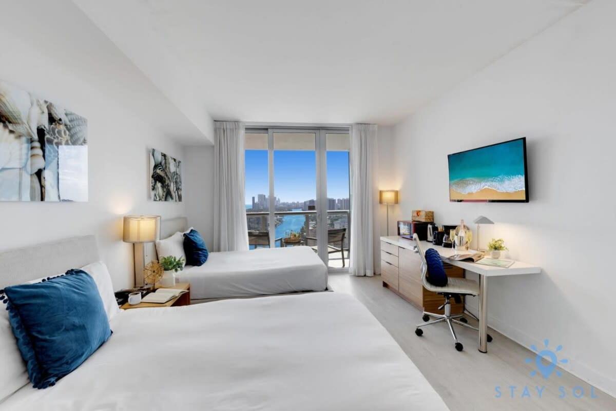 Amenities BALCONY w Stunning Views-Beachfront Hallandale Beach Exterior foto