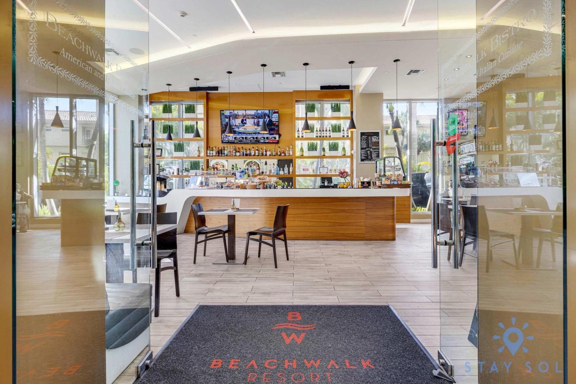 Amenities BALCONY w Stunning Views-Beachfront Hallandale Beach Exterior foto